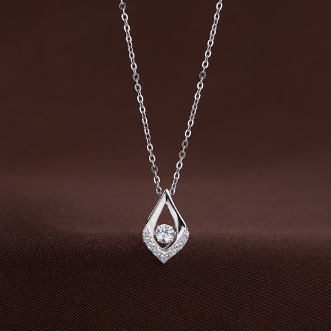 MOISSANITE HIT